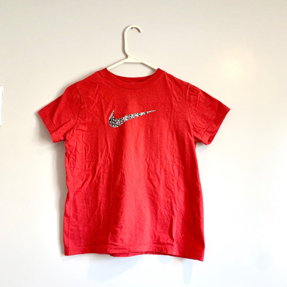 Pink Nike t-shirt